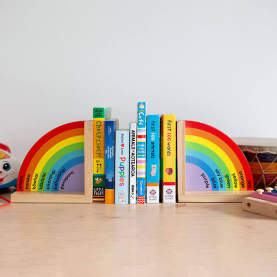 Te Reo Bookends.

Presented as a beautiful rainbow in two halves, show casing the colours of the rainbow in two of New Zealand’s official languages. This is the perfe